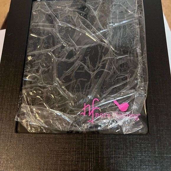 Nora Fleming M4 9 Piece Keepsake Box - Picture 2 of 4